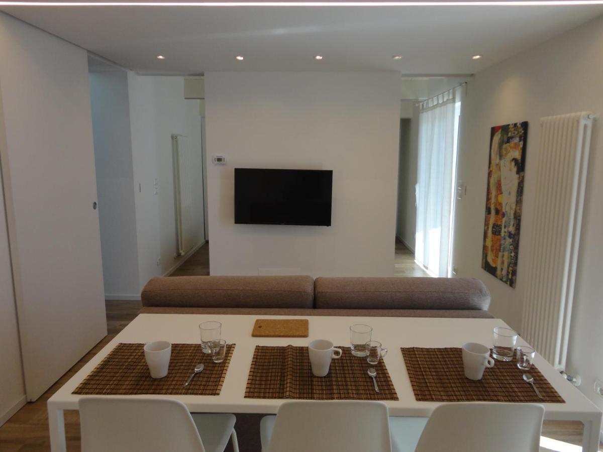 Casa Klimt Vicinissima Al Mare Parcheggio Privato Gratuito Se Disponibile Apartman Pescara Kültér fotó