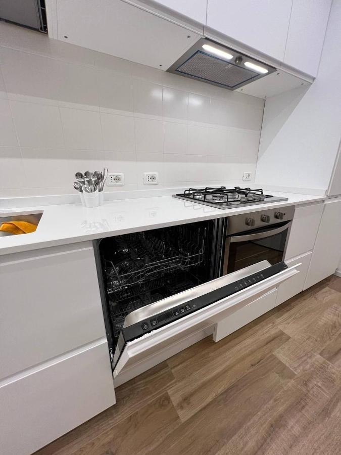 Casa Klimt Vicinissima Al Mare Parcheggio Privato Gratuito Se Disponibile Apartman Pescara Kültér fotó